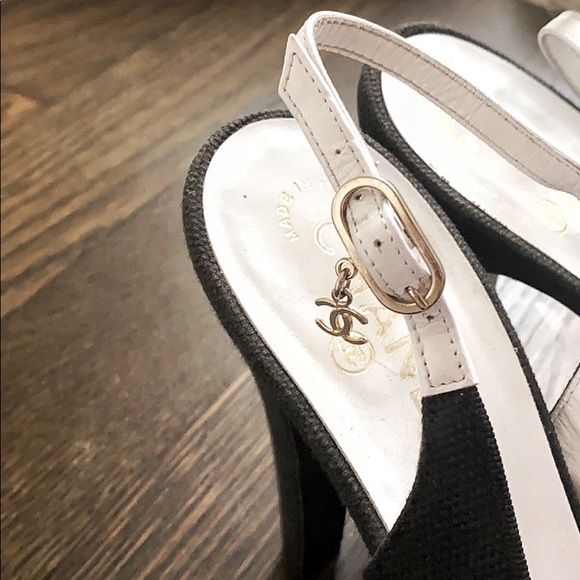 Chanel Woven Peep-Toe Pumps - Picture 2 of 4